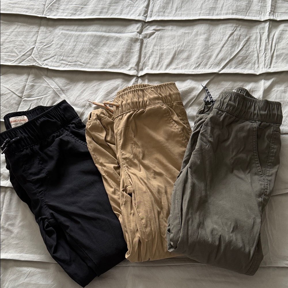 Kids fleece lined Casual Pants Set - Black, Tan, and Green size small (6-7)